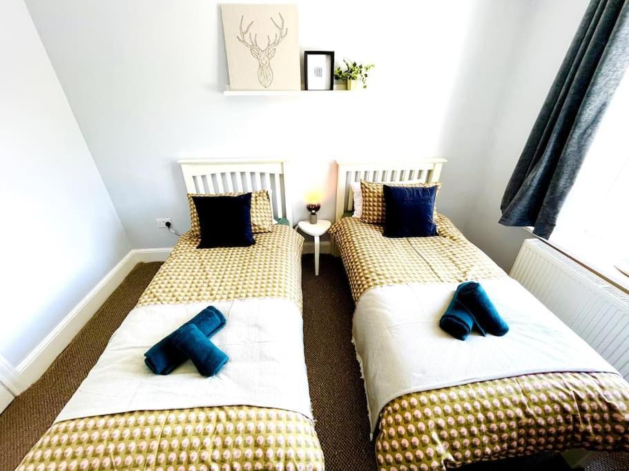 Rookley Villa, 3 Bedroom Family Apartment, 文特诺 外观 照片